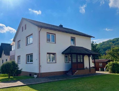 Großes Wohnhaus mit schönem Garten in Meinhard