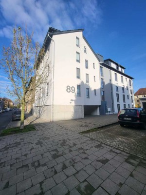 Moderne 4-Zimmer Wohnung mit großen eigenem Garten, EBK und Einstellplätzen im westlichen Ringgebiet