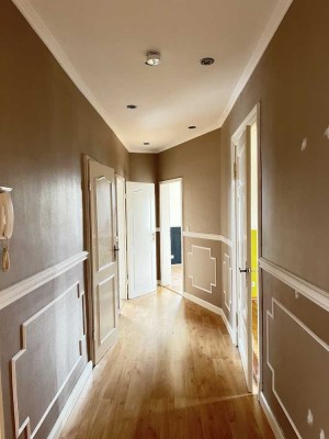 3-Zimmer-Wohnung mitten in der Stadt - 2 Balkone und Einbauküche vorhanden!