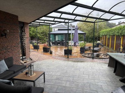 Bungalow mit großzügigem Garten und Pool in Langen