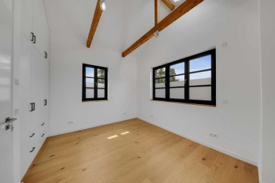 Zimmer im Einfamilienhaus,  WG für 3 Parteien, ca. 130 m², hochwertig möbliert mit Terrassen Garten