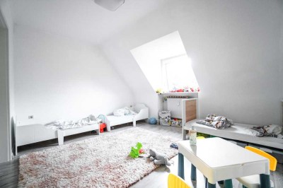 Frisch Renovierte 2 Zimmer Wohnung ab 01.04. verfügbar