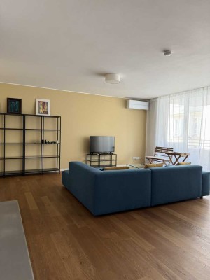 Luxus pur! Voll möblierte 2-3-Zimmerwohnung mit großem Balkon!