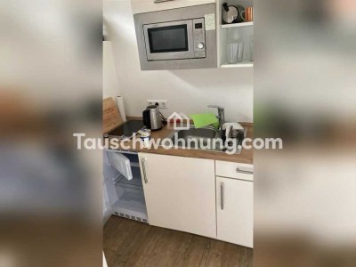 Tauschwohnung: 1,5-Zimmer-Dachgeschosswohnung mit Aufzug - 2-3 Zimmer gegan