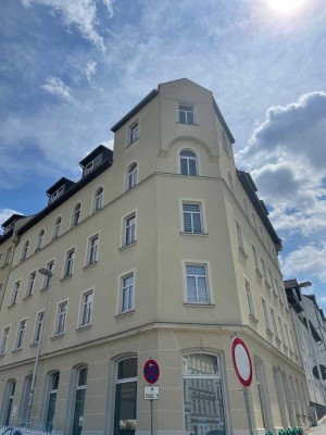 3 Zimmer Wohnung in sehr schöner Lage mit Balkon und Einbauküche