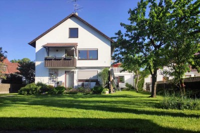 Moderne Erdgeschosswohnung mit exklusiver Kochinsel