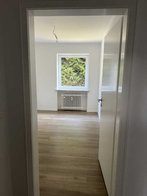 EG-Wohnung mit eigenem Garten und Terrasse
