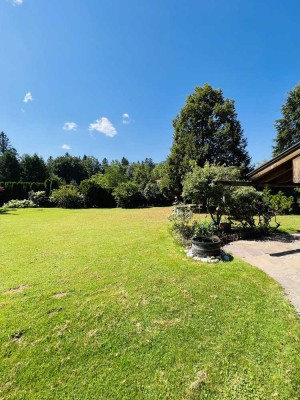 Aussergewöhnliche Villa mit Indoorpool und Bergblick