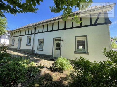 Vielseitiges historisches Haus mit Ausbaupotenzial, top modernisiert, sofort bezugsbereit in Freuden