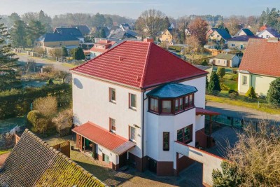 Mit Keller, zwei Küchen/Bädern, Ausbaureserve, Garage, Pool: Ein-/Zweifamilienhaus in Fredersdorf