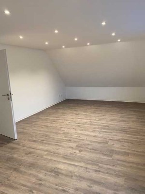 Attraktive 3-Zimmer-Wohnung mit Balkon und Einbauküche