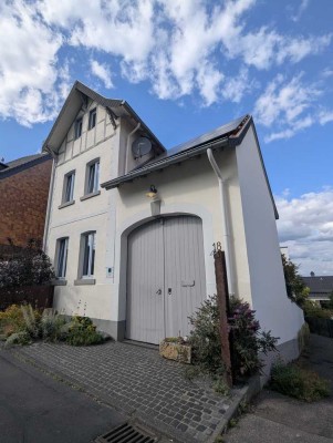 2 Wohneinheiten  (700 €/WE incl. NK) in einer 3 Personen WG Halbhöhenlage in Bornheim