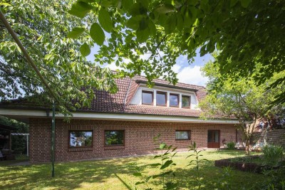 Lüneburg: Einfamilienhaus oder Zweifamilienhaus mit Anbau aus 1998 auf Eigentumsgrundstück