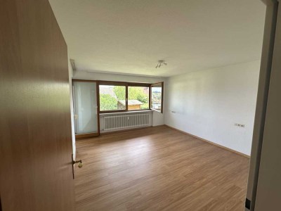 Freundliche 4-Zimmer-Wohnung mit Balkon in Grafenhausen