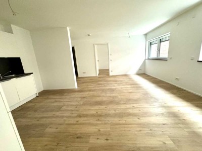 HELL - GERÄUMIG - NEUBAU - UMZUG