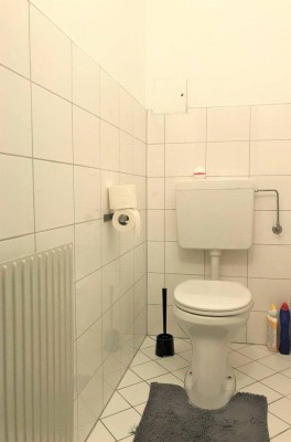 Nette 2-Zimmerwohnung mit Südloggia und Autoabstellplatz!
