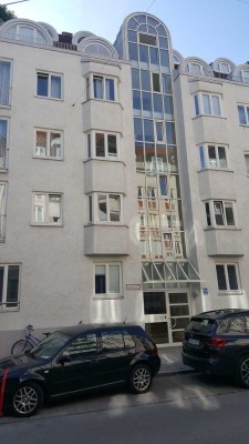 Bestlage im Lehel : 2 Zimmer im Reitmorhof, Nähe Isar