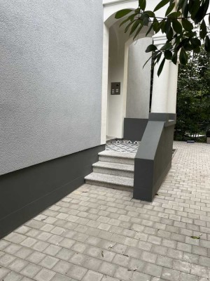 Schöne renovierte Altbauwohnung