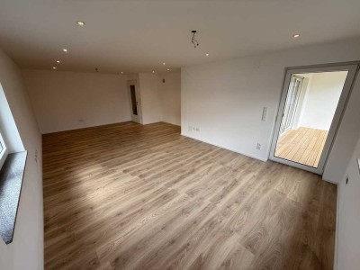 Erstbezug nach Sanierung: Moderne 3-Zimmer-Wohnung mit Balkon und EBK in Hochzoll