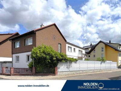 ***RUHIGE LAGE - GARTEN - GARAGE  - DENNOCH ZENTRUMSNAH***