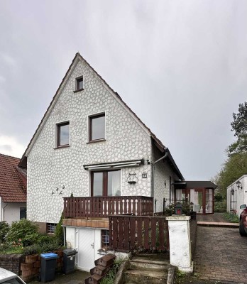 * Gierswalde * Freistehendes Einfamilienhaus auf ca. 1182 m² Grundstück * Wfl. ca. 140 m² * Garage *