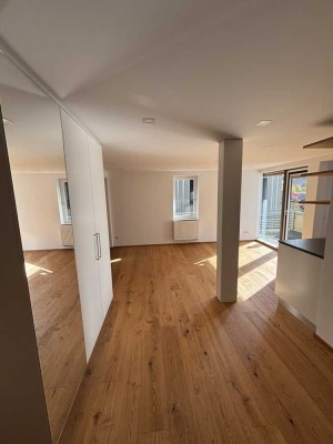 Charmante 2,5-Zimmer Wohnung im 1. OG, kernsaniert 2021