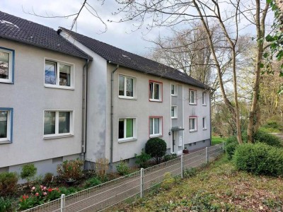 ** Gemütliche 3,5 Zimmer Eigentumswohnung im schönen Mehrfamilienhaus mit Balkon! **