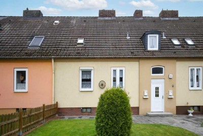 TT bietet an: Gepflegte Doppelhaushälfte mit Garten, Stellplatz und Raum für Ideen!