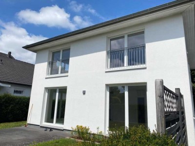 4,5-Zimmer, Einfamilienhaus mit Garten in Hamburg-Niendorf