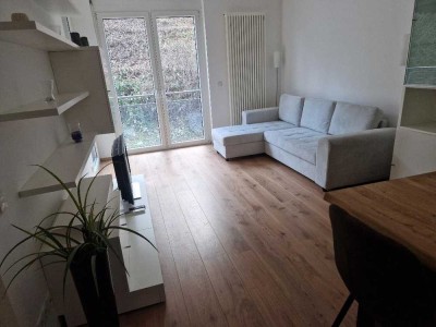 Sehr schöne voll möblierte 2-Zimmer-Wohnung mit Balkon, Einbauküche und Tiefgarage in der Altstadt