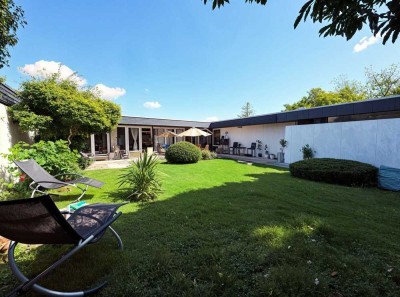 Architektenbungalow am Waldrand – Großzügigkeit auf einer Ebene