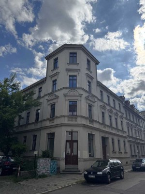 Wohnung mit schönem Atelier in einem Denkmal zu vermieten
