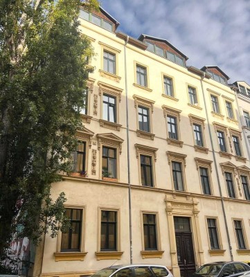 saniert I 1 Zimmer I Tageslichtbad mit Dusche I Einbauküche