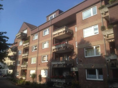 Tolle 2 Zi. Wohnung / Balkon und Blick ins Grüne