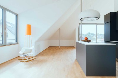 Hell, großzügig, ganz oben: attraktive 2-Zimmer-Wohnung in Großhadern nahe U6