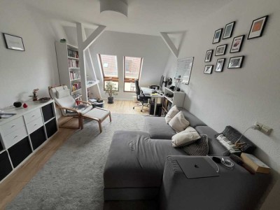 Ruhige 2Raum Dachgeschosswohnung mit Wannenbad