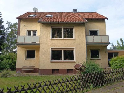 Ein- bis Zweifamilienhaus in Feldrandlage
