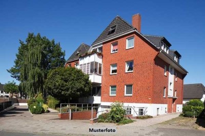 Mehrfamilienhaus nebst Wohnhausanbau