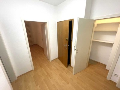 Barrierearmer Wohnkomfort: frisch renoviert  
Ruhige 2-Zimmer-Erdgeschosswohnung 
ca. 51 m²