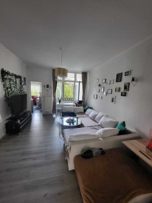 sehr schöne Wohnung inkl. überdachtem Balkon