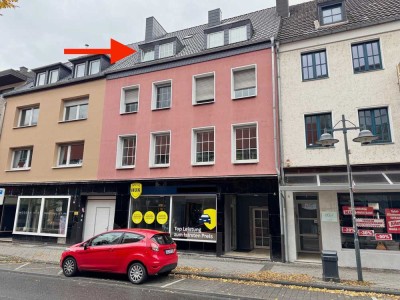 Dachgeschosswohnung im Zentrum frei ab 01.02.2026