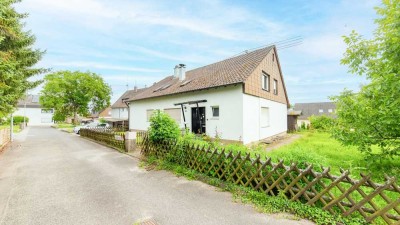 Familienparadies mit Renovierungspotenzial: Herrliche Terrasse & idyllischer Lage in Hohenhaslach