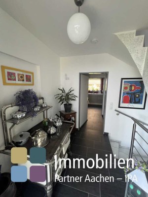 IPA - Zweifamilienhaus (Doppelhaushälfte) mit Carport und Stellplatz in ruhiger Lage in Aachen Brand