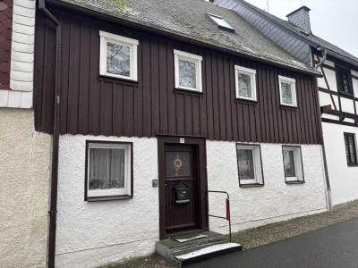 Kulturelles Einfamilien-/Reihen -Wohnhaus in gesch. Bebauung