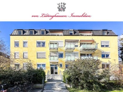 �� Familientraum: Dachgeschosswohnung mit 5 Zimmern, Loggia und TG-Platz am Englischen Garten ��