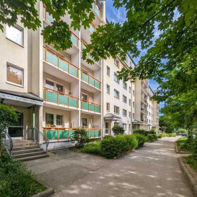 **Frisch renoviert** 2-Zimmer mit Balkon