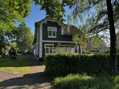 2-Zimmer-EG-Wohnung im Altbau mit Terrasse und EBK in Norderstedt