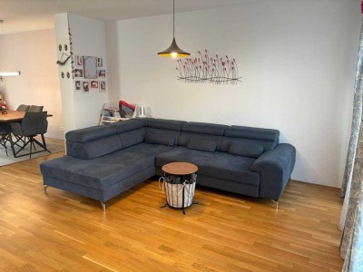 Neuwertige, hochwertig ausgestattete 3,5-Zimmer Maisonette-Wohnung!