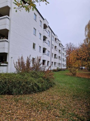 helle 2-Raum-Wohnung mit Loggia in Berlin Buckow (Neukölln)