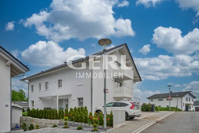 Moderne 2-Zimmer-Dachgeschosswohnung mit Balkon in Bogen (WHG 04)